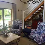 Spacious Villa And Cottage In Noordhoek