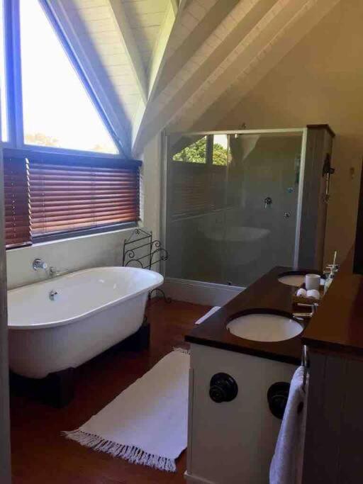 Spacious And In Noordhoek