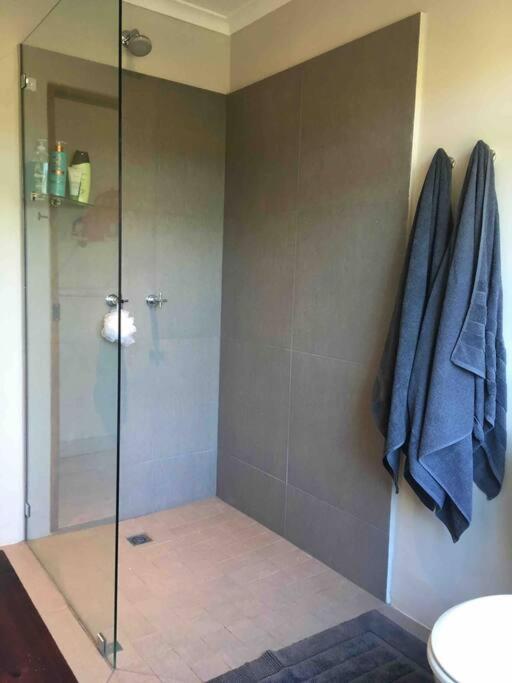 Spacious And In Noordhoek Villa