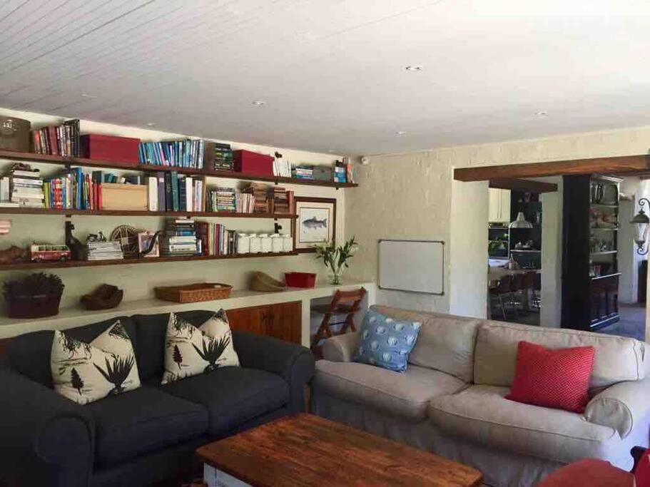 Villa Spacious And In Noordhoek Cape Town